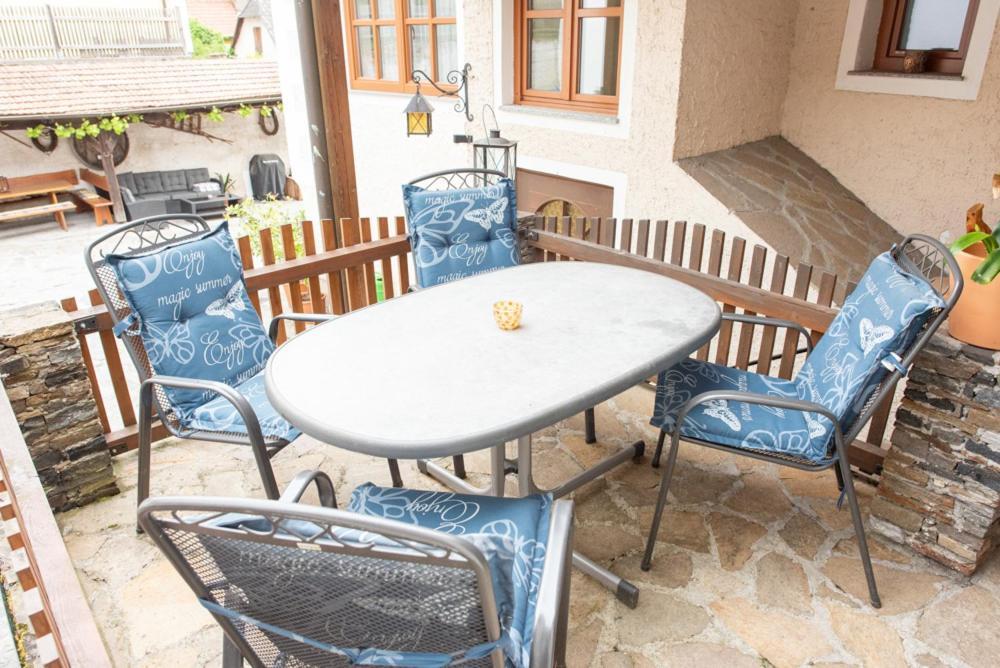 Gaestehaus Schuetz Spitz an der Donau Zewnętrze zdjęcie